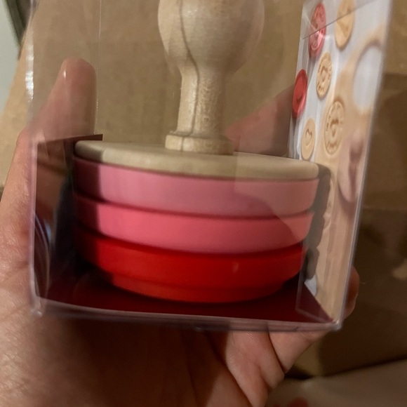 Heart Themed Baking Set NWT - Picture 13 of 16